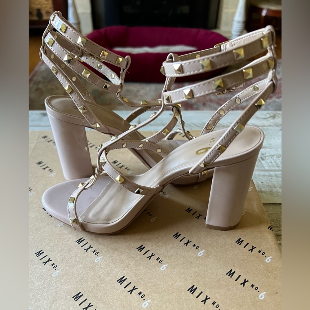 Mix No. 6, W-6.5, Nude/Gold, Heels, BRAND NEW, NEVER WORN, EXCELLENT CONDITION